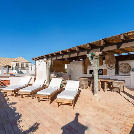 The Rooftop Apartment
